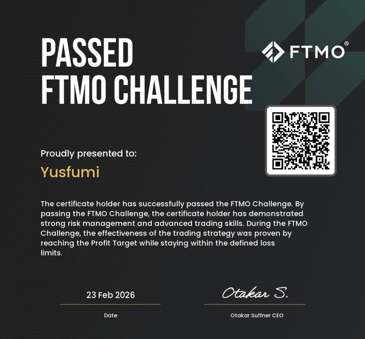 Prueba de challenge FTMO superada exitosamente con trading algorítmico adaptativo